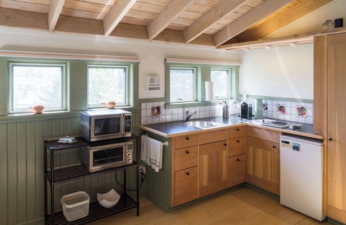 Salt Spring Island Cottage | The Loft Oceanfront retreat on Salt Spring Island
