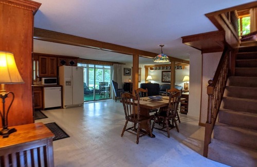 Sanbornton House | The Log Cabin on Cawley Pond