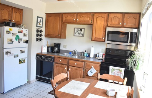 Bar Harbor Condo | The Loon Nest: Cozy 2 floor apartment in downtown Bar Harbor