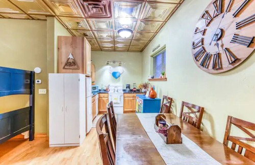 Delta Cottage | The Lovemore Inn