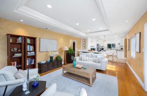 Westchester House | The Luxe Escape | Near LAX & West LA Hotspots