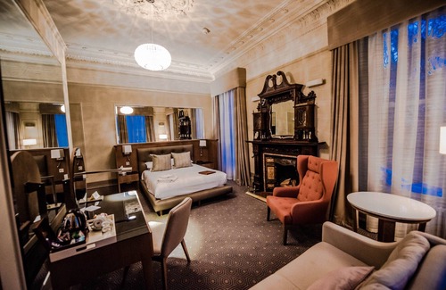 Johnstone Hotel | The Lynnhurst Hotel