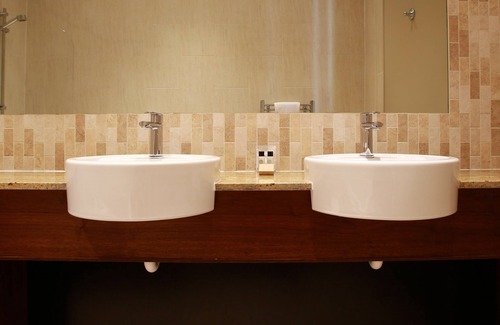 Johnstone Hotel | The Lynnhurst Hotel