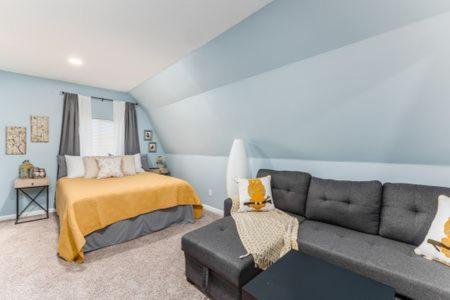 Lewis Center House | The Mad Cat Inn