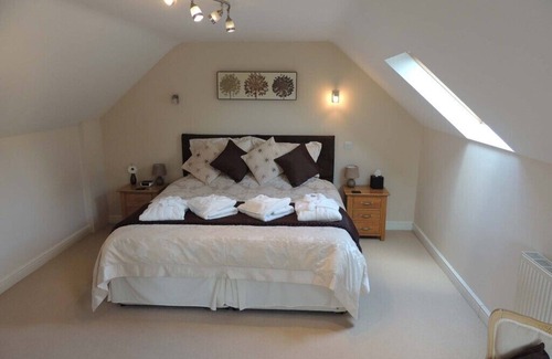 Fernhill Heath Bed & Breakfast | The Manor Coach House