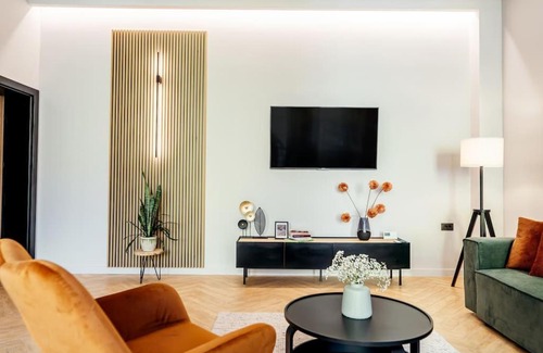 Satu Mare Apartment | The Middle House