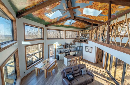 Wildwood House | The Mighty Sycamore Treehouse at Treetop Escapes!