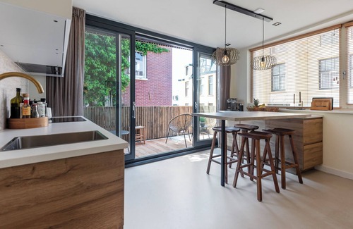 Zandvoort House | The Modern Burrow - central Zandvoort