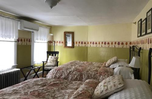 Jaffrey Bed & Breakfast | The Monadnock Inn