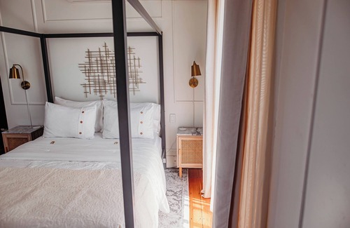 St. Andrews House | The Montague Rose Inn