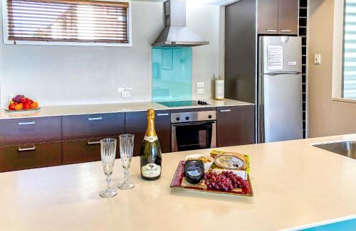 Picton Apartment | The Moorings Waterfront Picton