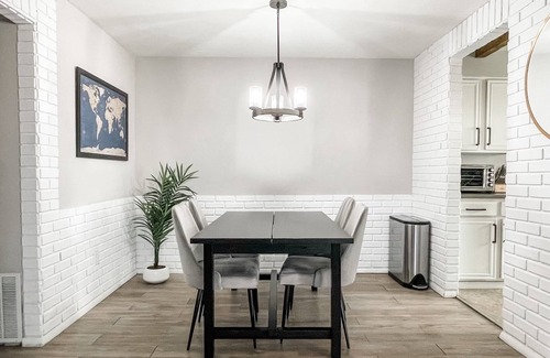 Columbine Condo | The Mountain View Pad. Easy Access to Red Rocks and the Mountains!