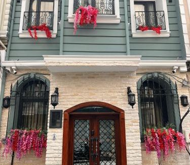 Old City Apartment | THE MUA LUXURY HOMEs