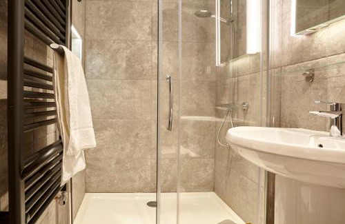 Southville Apartment | The Mural - City Centre - Your Apartment