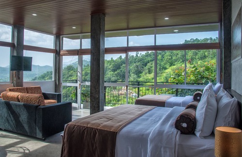 Pathahewaheta Bed & Breakfast | THE NATURE SUITE by Kandy Victoria Eco Resortn"Overlooking Victoria Lake"
