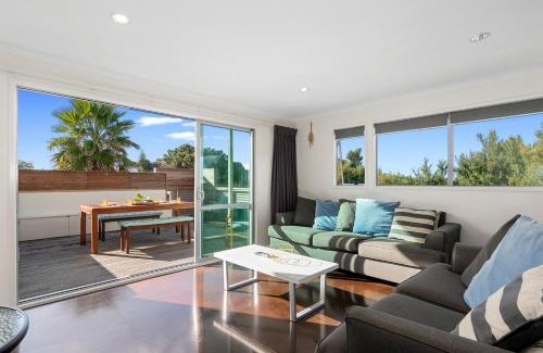 Mangawhai Heads House | The Nautical Bach - Mangawhai Heads Holiday Home