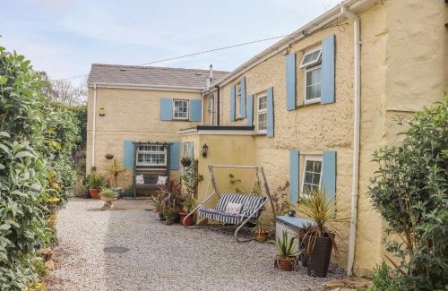 Helston House | The Nest