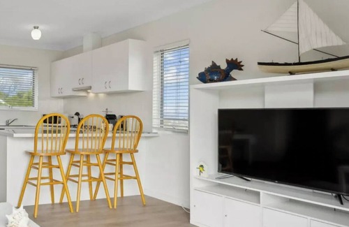 McCracken House | The Nest Holiday Retreat—the ultimate coastal getaway for families or couples.