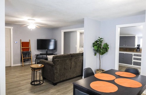 Altamont House | The Nest On Main - Near City Center