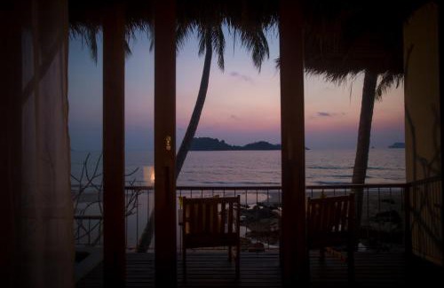Hat Sai Ri Resort | The Nest Private Beach Resort