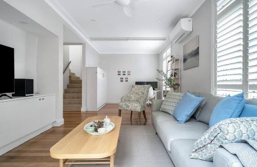Newtown House | The Newtowner - In The Heart Of Newtown!