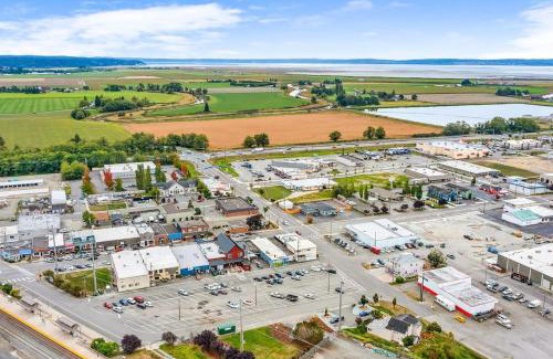 Stanwood Apartment | The Night Owl Perch