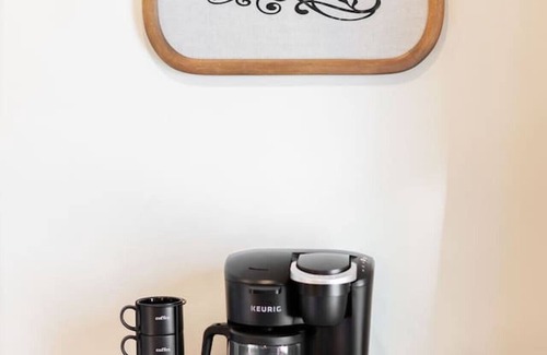 Hastings Apartment | The Nininger Apt-Walk to DT, King Bd, Dog friendly