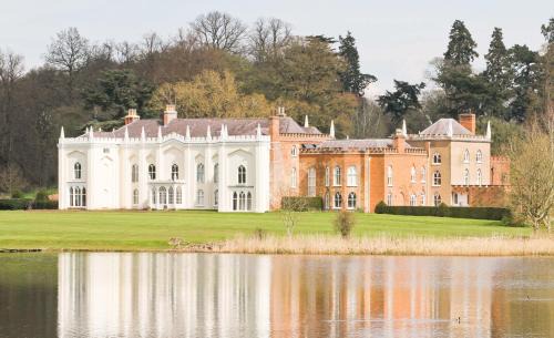 Whitchurch Bed & Breakfast | The North Wing - Combermere Abbey