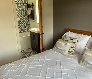 Stowmarket Villa | The Oaks, Luxury 2 bedroom cottage in a peaceful location