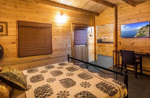 Betalbatim Cabin | The Oasis at Betalbatim