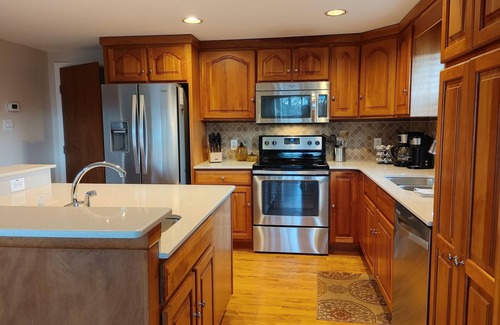 Franklin House | The Octagon House: long-range views, fireplace, easy access, close to town