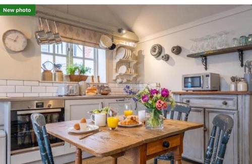 Little Walsingham House | The Old Candle Shop