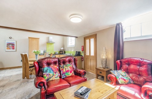Great Hatfield Cottage | THE OLD CHAPEL, pet friendly, luxury holiday cottage in Hornsea