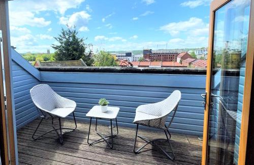 Redcliffe Apartment | The Old Coach House: Luxury Harbourside Apartment