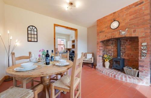 Overton-on-dee Apartment | The Old Farmhouse