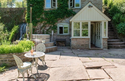 Upper Sapey Apartment | The Old Mill - Luxury Cottages