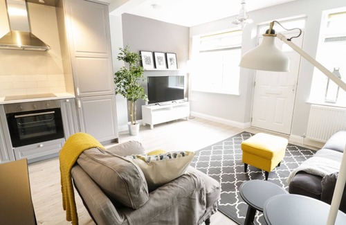 Preston Cottage | THE OLD POST OFFICE, pet friendly, luxury holiday cottage in Garstang