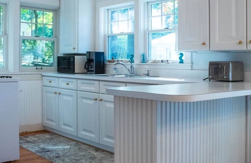 Leesburg House | The Old Stone Cottage at Tippy
