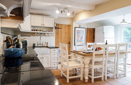 Nettleton Cottage | The Old Swan - Cotswolds Self Catering Cottage in charming village, Sherston