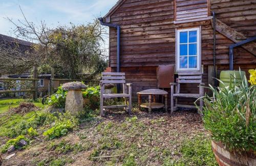 Alton Barnes House | The Old Tack Room - Uk49233