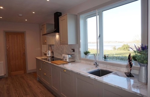 Kincaple House | The Old Toll House - a house that sleeps 8 guests in 3 bedrooms - Retreat Group