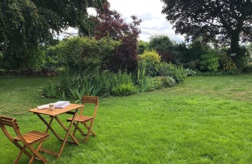 Frampton Mansell House | The Old Vicarage Shepherd's Hut