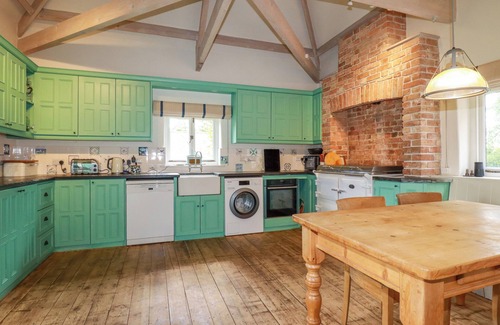 St. Mabyn Cottage | THE OLD WATERMILL, pet friendly, luxury holiday cottage in St Mabyn