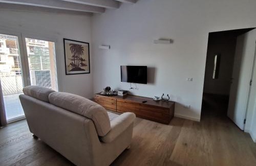 Bussolengo Apartment | The Orange Flat
