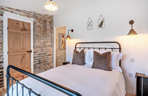 Sleaford House | The Ostlers Cottage