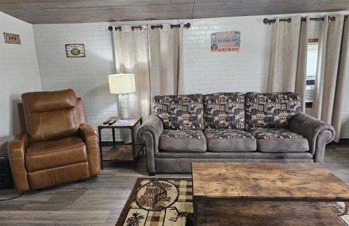 Hillsboro House | The Outdoorsman
