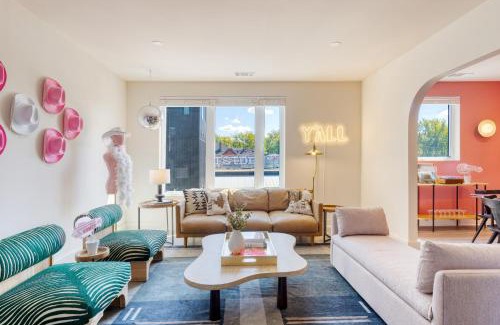 Five Points House | The Outrider by AvantStay Chic Stay Close to Broadway