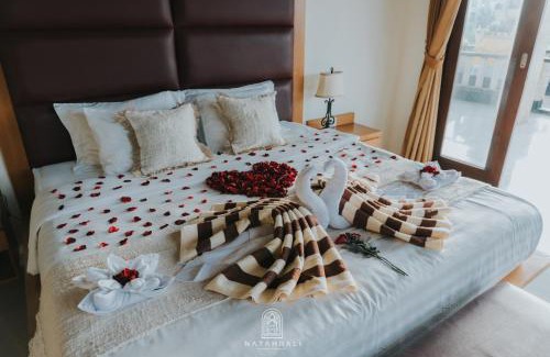 Tampaksiring Bed & Breakfast | The Paddies Villa #delux