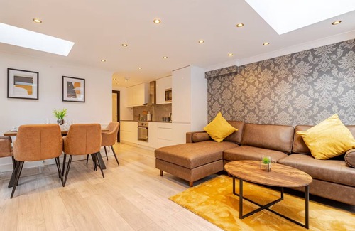 Harrow Road Apartment | The Paddington Pines
