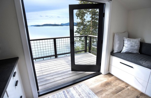 Friday Harbor House | The Paddle Shack: Oceanfront deck with multiple levels. Hot Tub! Amazing views!
